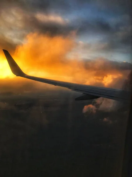 Aereo Nel Cielo Tramonto — Foto Stock