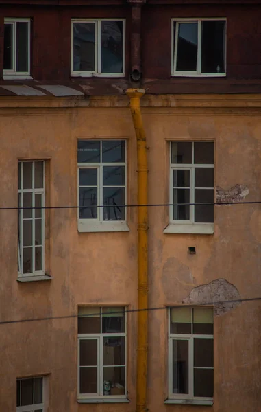 Casas Com Janelas Nas Ruas São Petersburgo Rússia — Fotografia de Stock