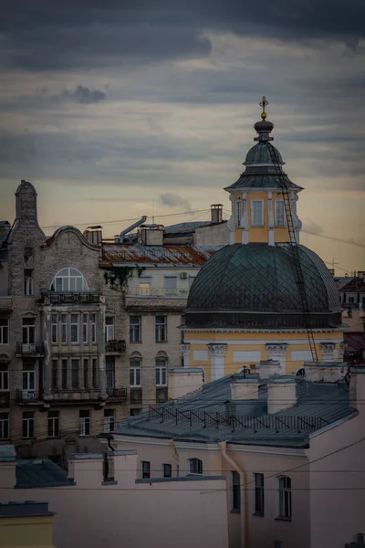 Πλατφόρμες Παρατήρησης Στις Στέγες Της Αγίας Πετρούπολης Ρωσία — Φωτογραφία Αρχείου