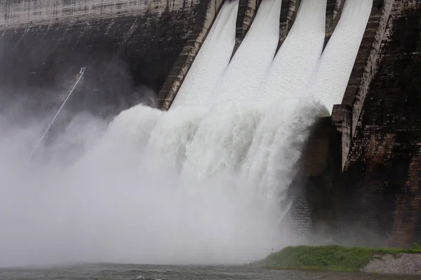 Water Falling Spillway Concrete Dam Overflow Way Water Rainy Season — Stock Photo, Image