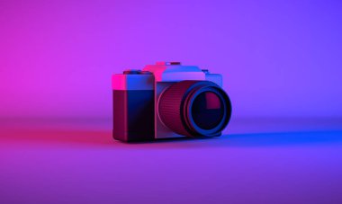 3D Renderleme, gerçekçi yan görünümde klasik kamera, neon mavi renk aydınlatma ve arkaplan.