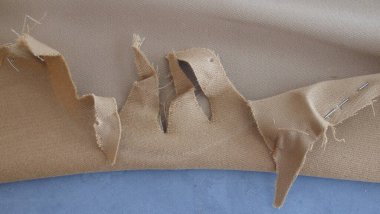 Amerikan bilardo masasının eski örtüsünü kaldırmak (Amerikan bilardosu)