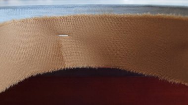 Yeni bilardo bezini Amerikan bilardosunun ceplerine germe işlemi (Amerikan havuzu)).