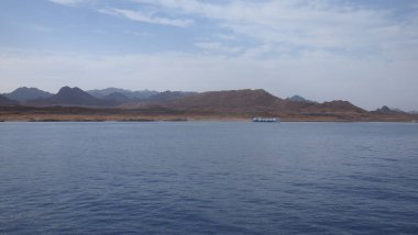 Kızıl Deniz, Mısır 'dan çarpıcı Sina Yarımadası manzarası
