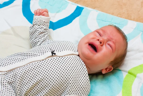 Bebê chorando — Fotografia de Stock