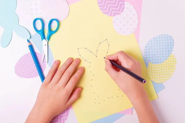 Paskalya aktiviteleri. Noktadan noktaya tavşan oyunu.