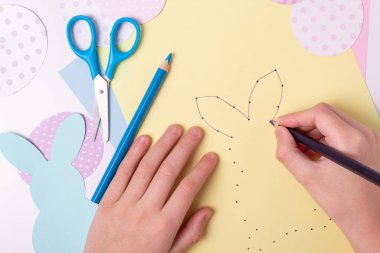 Paskalya aktiviteleri. Noktadan noktaya tavşan oyunu.