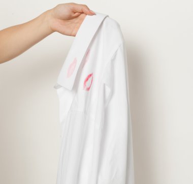 ruj yazdırma erkek t-shirt