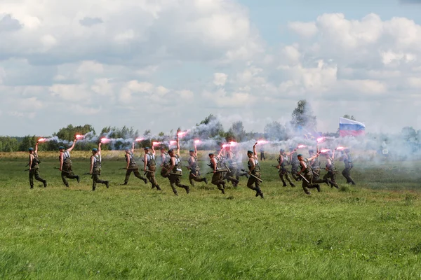 Militära övningar i den ryska armén i Ivanovo stad 08 augusti 2015 — Stockfoto