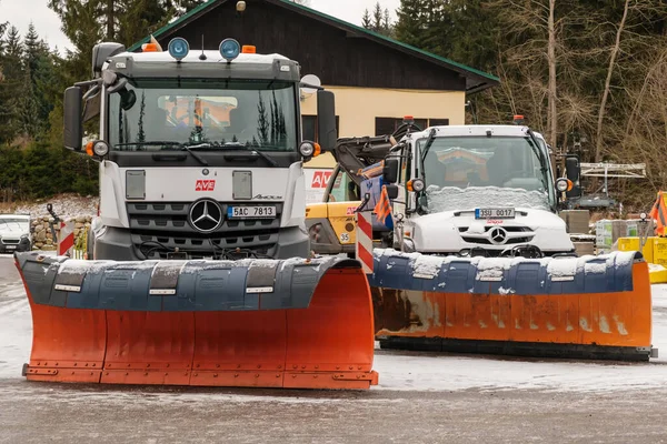 Kar temizleme aracı veya kar temizleme aracı, Ocak 2021, Liberec, Çek Cumhuriyeti.