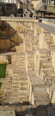 Panna Meena ka Kund Jaipur Jaipur 'da bulunan eski bir basamaktır..