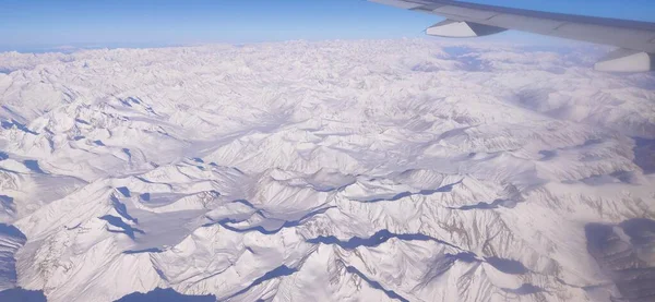 Kuzey Hindistan Daki Alpler Kış Mevsiminde Taze Karla Kaplı Havadan — Stok fotoğraf