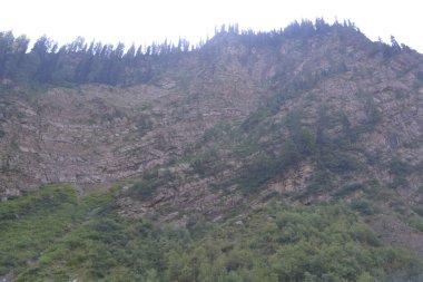 Manimahesh Yatra, Budhil Vadisi 'ndeki Bharmour' dan 26 kilometre uzaklıkta yer almaktadır.