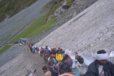 Manimahesh Yatra, Budhil Vadisi 'ndeki Bharmour' dan 26 kilometre uzaklıkta yer almaktadır.