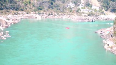 Bir haridwar 'da Ganga Nehri' ni flütlemek
