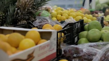 meyve deposu limon muz elma portakal pomelo