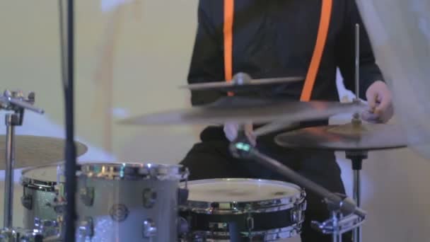 Drummer play on drums — Stock Video