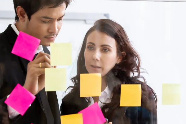 Diversiteit Etniciteit Professionele Zakenmensen Hebben Een Brainstorm Bespreken Samen Hun — Stockfoto