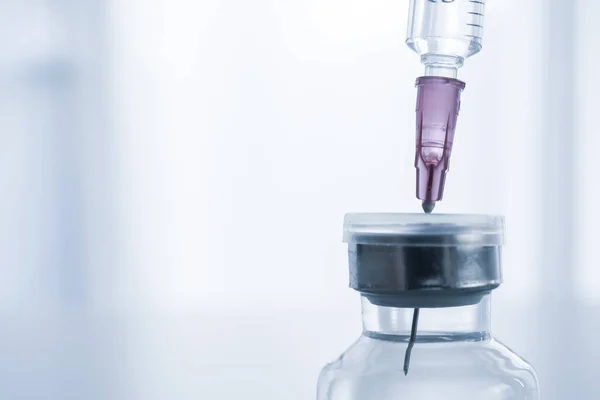 Coronavirus Flessen Met Ncov Covid Vaccin Uitsluitend Voor Injectie Dokter — Stockfoto