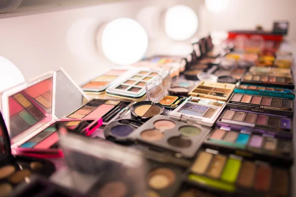 Gelin için hazırlık düğün töreni, makyaj