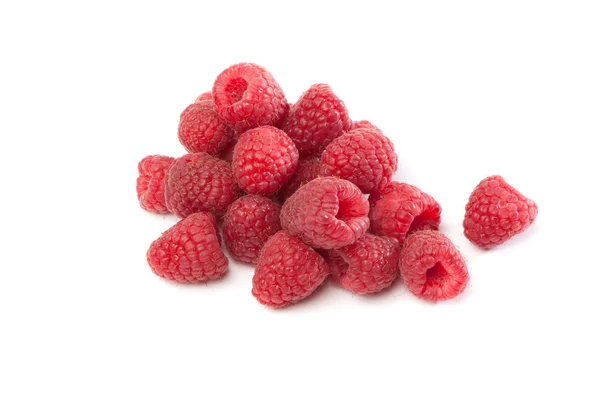 Verse rode rapsberries op witte achtergrond — Stockfoto