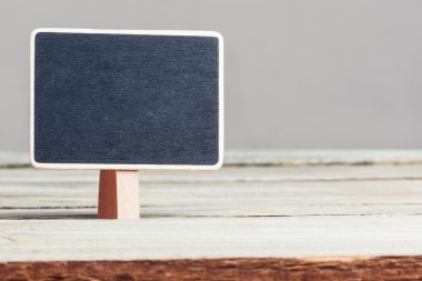 boş boşaltmak kara tahta-işareti