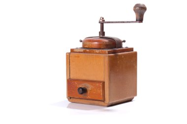 Beyaz arka plan üzerinde izole klasik Kahve değirmeni