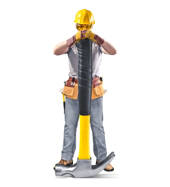 Byggnadsarbetare i hjälm med verktyg och hammare — Stockfoto