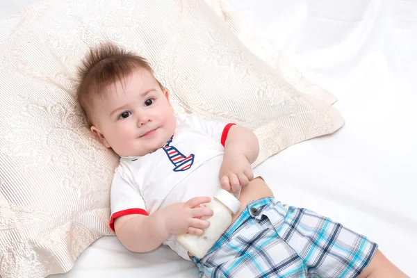 Little baby after his meal — Stock Photo, Image