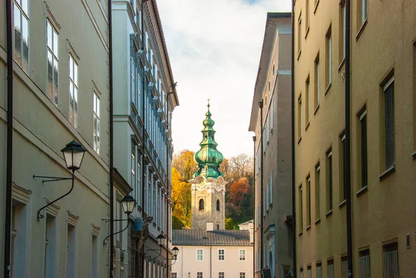 Πύργος Του Αβαείου Του Αγίου Πέτρου Στο Σάλτσμπουργκ Της Αυστρίας — Φωτογραφία Αρχείου