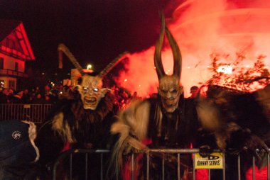 Krampuslauf, Avusturya 'nın Schladming kentindeki geleneksel şeytan geçit töreni.