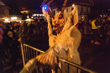 Krampuslauf, Avusturya 'nın Schladming kentindeki geleneksel şeytan geçit töreni.
