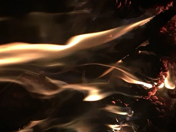 烤火特写 燃烧的火焰 — 图库照片