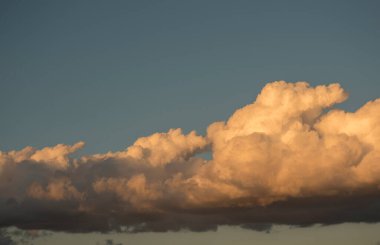 Bulutlu gökyüzü. Fırtına. Arkaplan