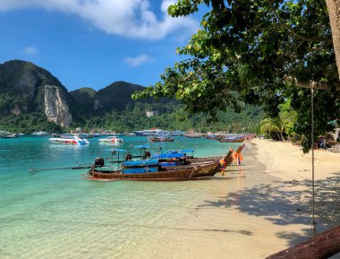 Tayland 'da bir paradisiacal plajın manzarası