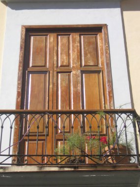 Küba 'daki bazı eski binaların cephesinin ayrıntıları