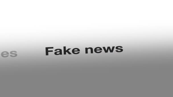 Τονισμένο Fake News Τυπογραφία Για Κοινωνικά Και Ειδησεογραφικά Μέσα Έννοια — Αρχείο Βίντεο