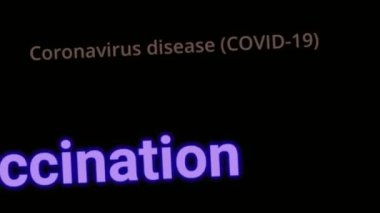 Coronavirus aşısı COVID-19. Koronavirüse karşı aşı ve aşı, COVID-19, virüs, grip. Haber, sosyal ya da tıbbi medya kavramı. Farklı metin koyu arkaplanı üzerinde vurgulanmış ifade.