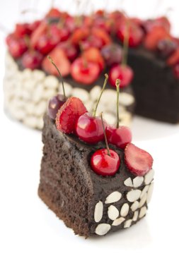 Kirazlı çikolatalı kek..