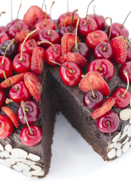 Chocolate cake with cherries. — Stock Photo, Image