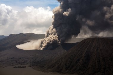 Bromo yanardağ Endonezya
