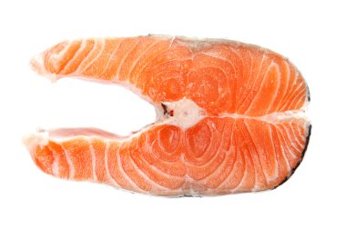 taze Çiğ somon steak dilimleri.