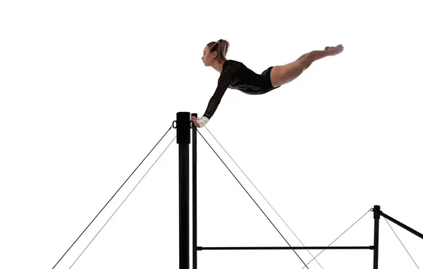 Женская Гимнастка Делает Сложный Трюк Профессиональной Арене — стоковое фото