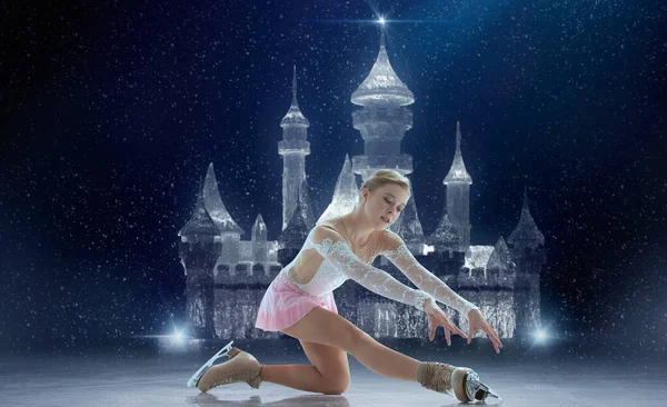 Mujer Joven Patinaje Artístico — Foto de Stock