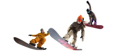 Snowboard sürücüleri beyaz arka planda izole edildi.