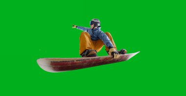 Snowboard sürücüsü yeşil ekranda izole edildi.