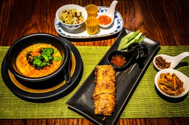 Peranakan gıda Kueh pasta tee Ngoh Hiang Otah