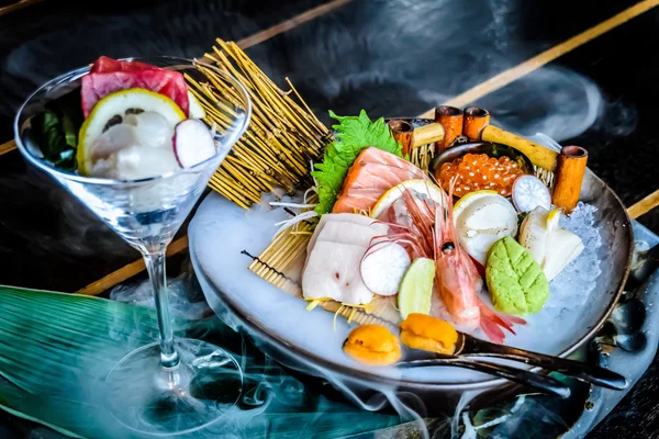 Alegerile lui Sashimi Moriawase Chef de 3 tipuri de sashimi — Fotografie, imagine de stoc