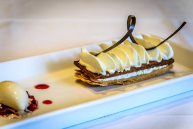 Fransız restoranda dondurma tatlı