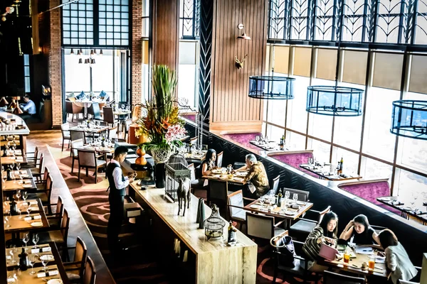 Modern çağdaş yüksek sınıf güzel yemek Restoran iç 